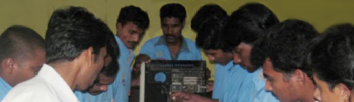 Electronics repair training at Hamirpur by Punjab and National Bank